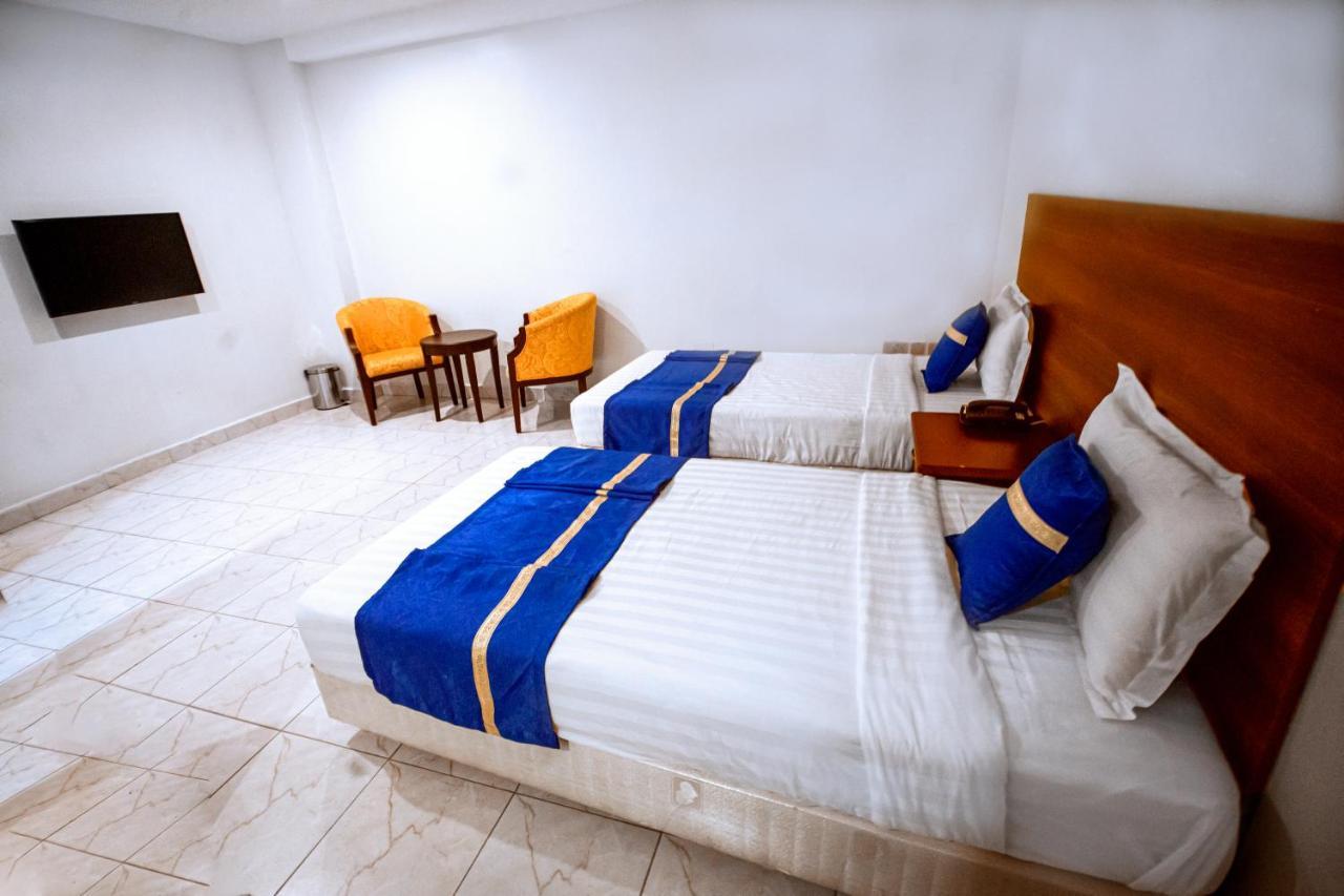 Koki Hotel Kampala Exterior photo