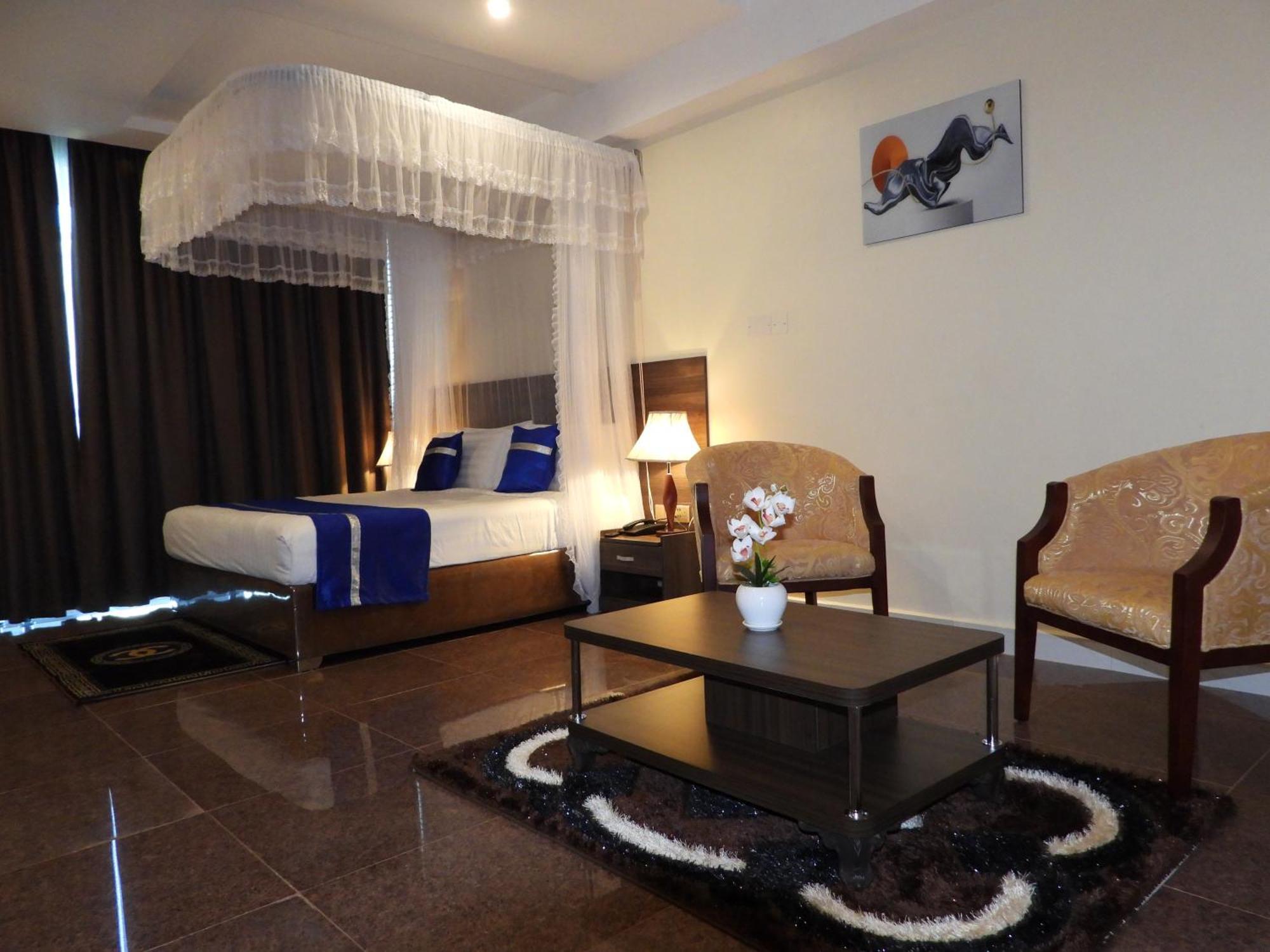 Koki Hotel Kampala Exterior photo