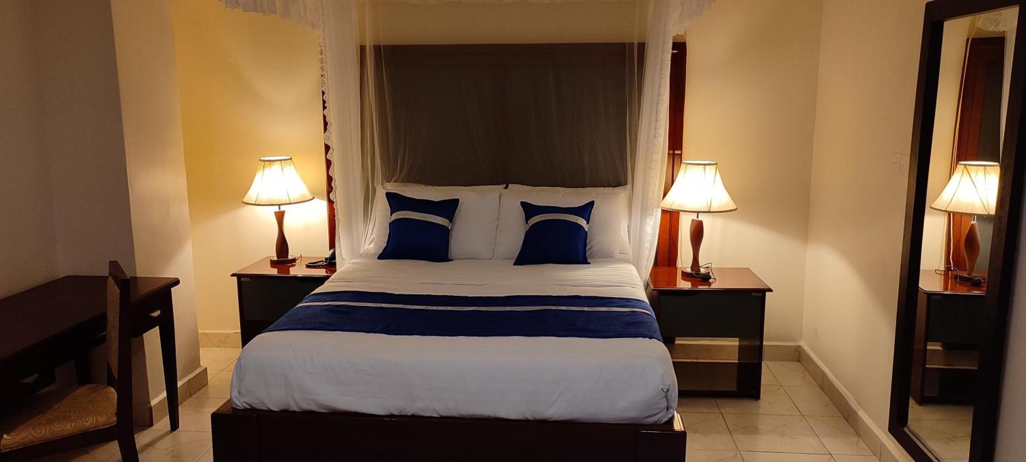 Koki Hotel Kampala Exterior photo